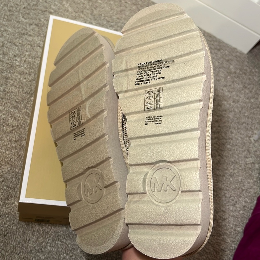 BNIB Michael Kors Women’s Winnie Slippers - Picture 10 of 11